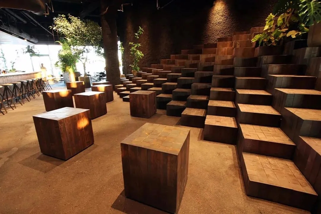 揭阳这个日本餐饮空间设计，带你来到热带丛林